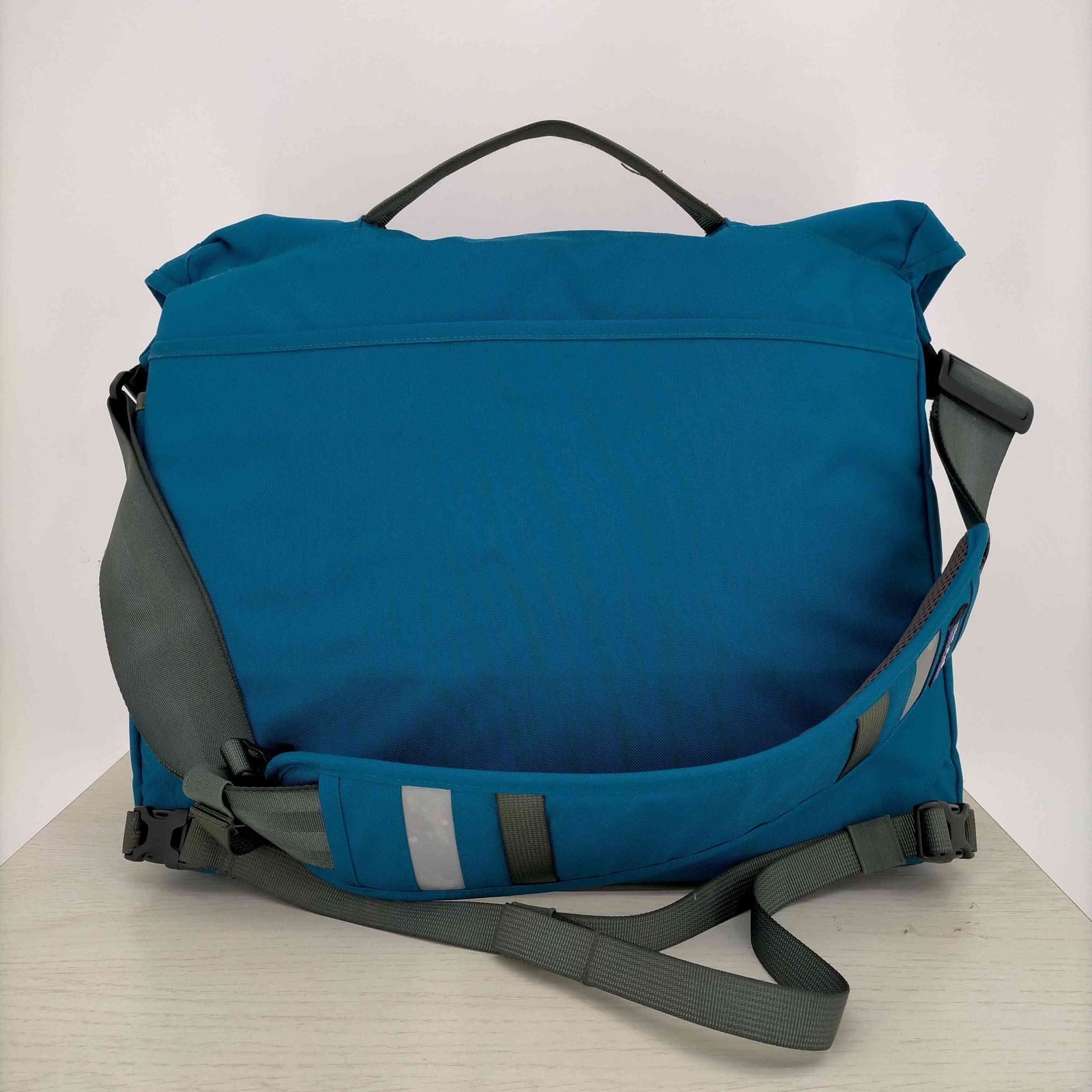 パタゴニア patagonia メッセンジャーバッグ メンズ ONE SIZE - メルカリ