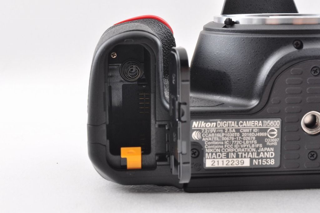 Nikon - 【シャッター回数30974回!】■良品■D5600 ボディー ブラック Nikon - 【シャッター回数30974回!】□良品□D5600 ボディー