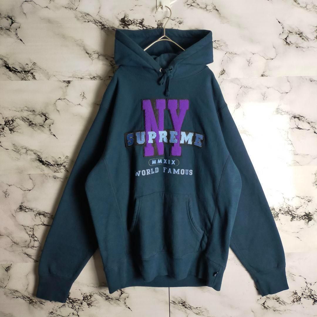 タグ付き Supreme シュプリーム センター刺繍ロゴ パーカー ネイビー 即完売モデル】シュプリームsupreme☆パーカー センター刺繍ロゴ