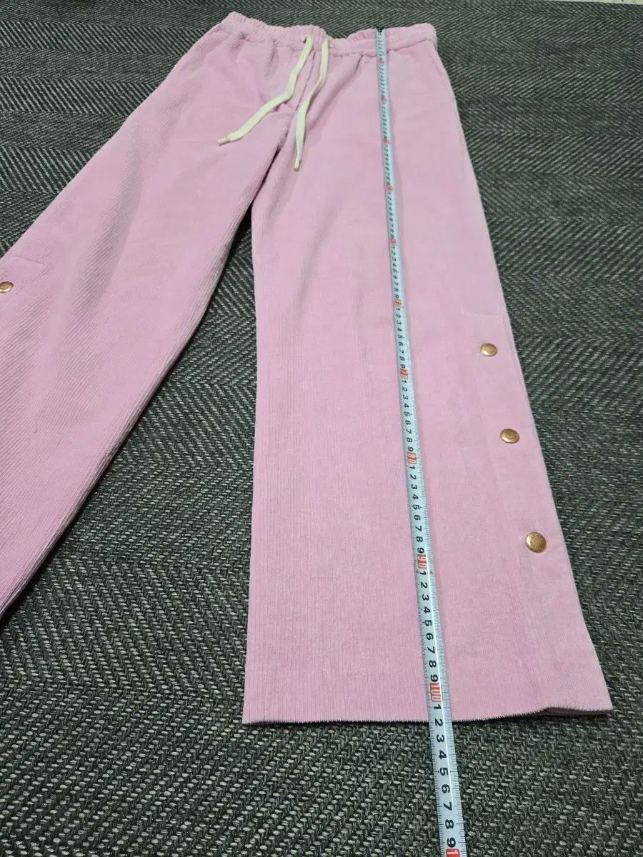シルエットの