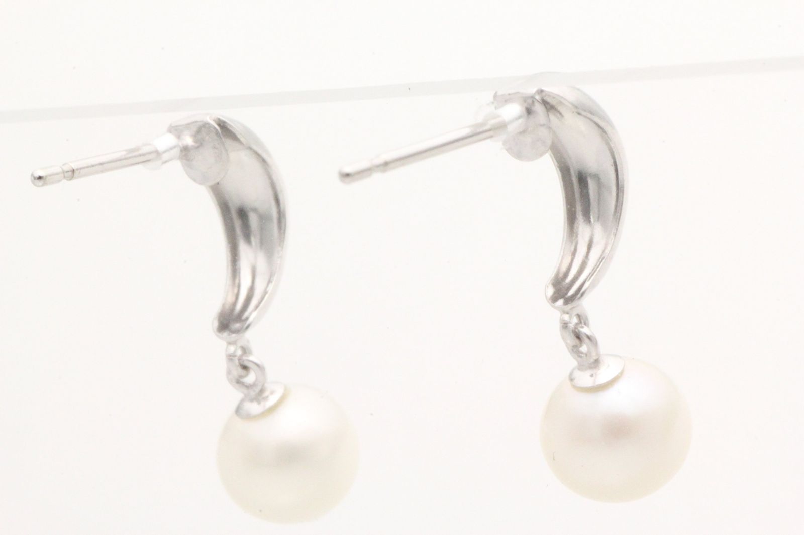 K14WG 揺れる大人かわいいピアス淡水パール