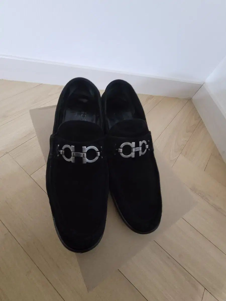 FERRAGAMO フェラガモ スエード ローファー