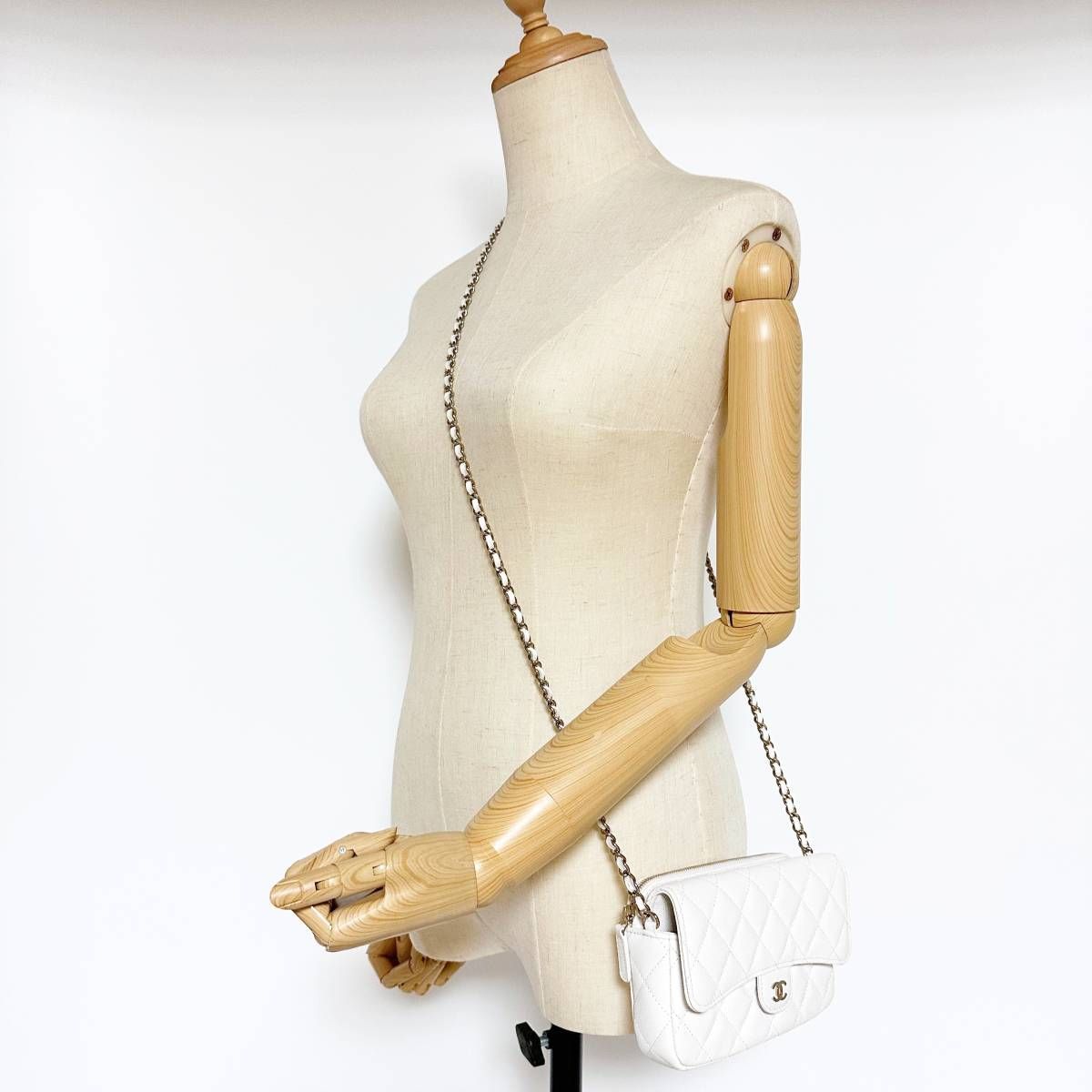 CHANEL シャネル マトラッセ キャビアスキン チェーンウォレット