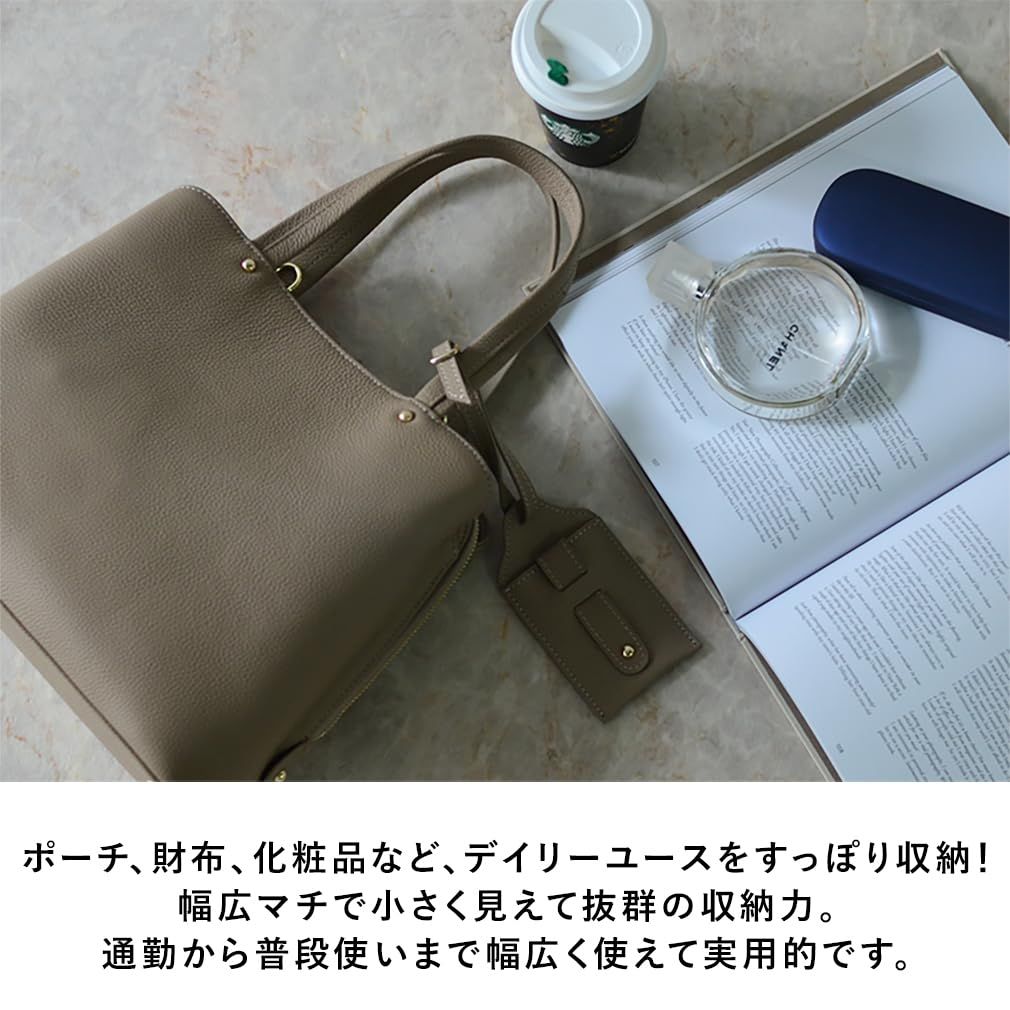 チャコールブラウン