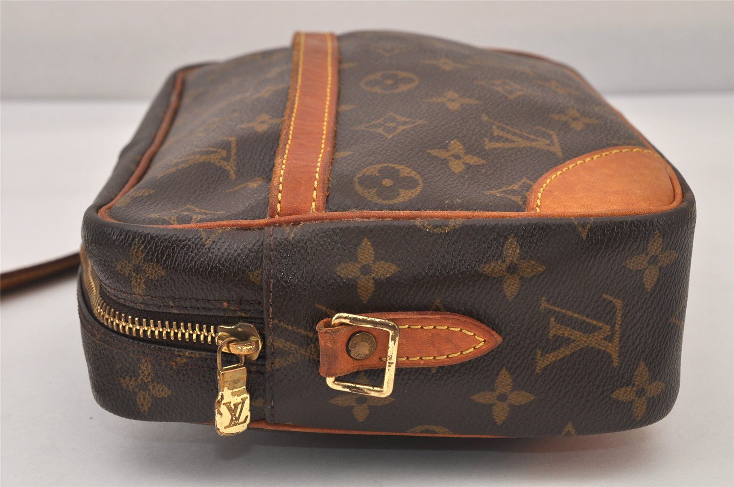 LOUIS VUITTON ルイヴィトン モノグラム トロカデロ 27