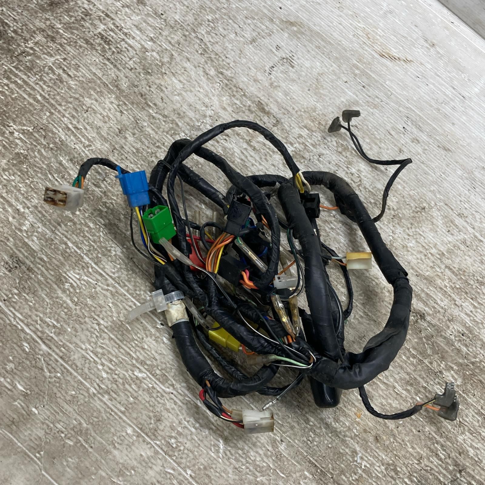 SUZUKI バンディット250 GJ74A メインハーネス スズキ