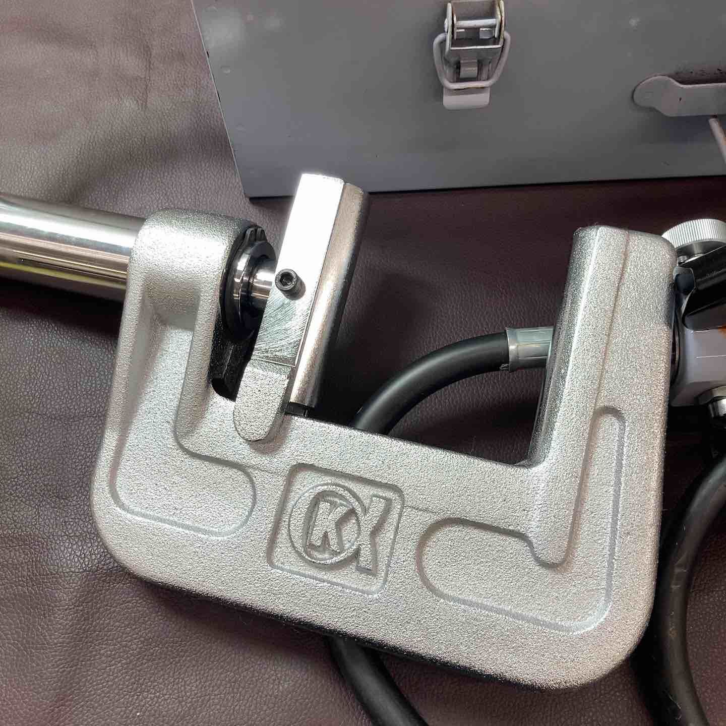 ♥品 店頭展示品 亀倉精機 手動油圧式パイプ断水機 SS-50 東大和店
