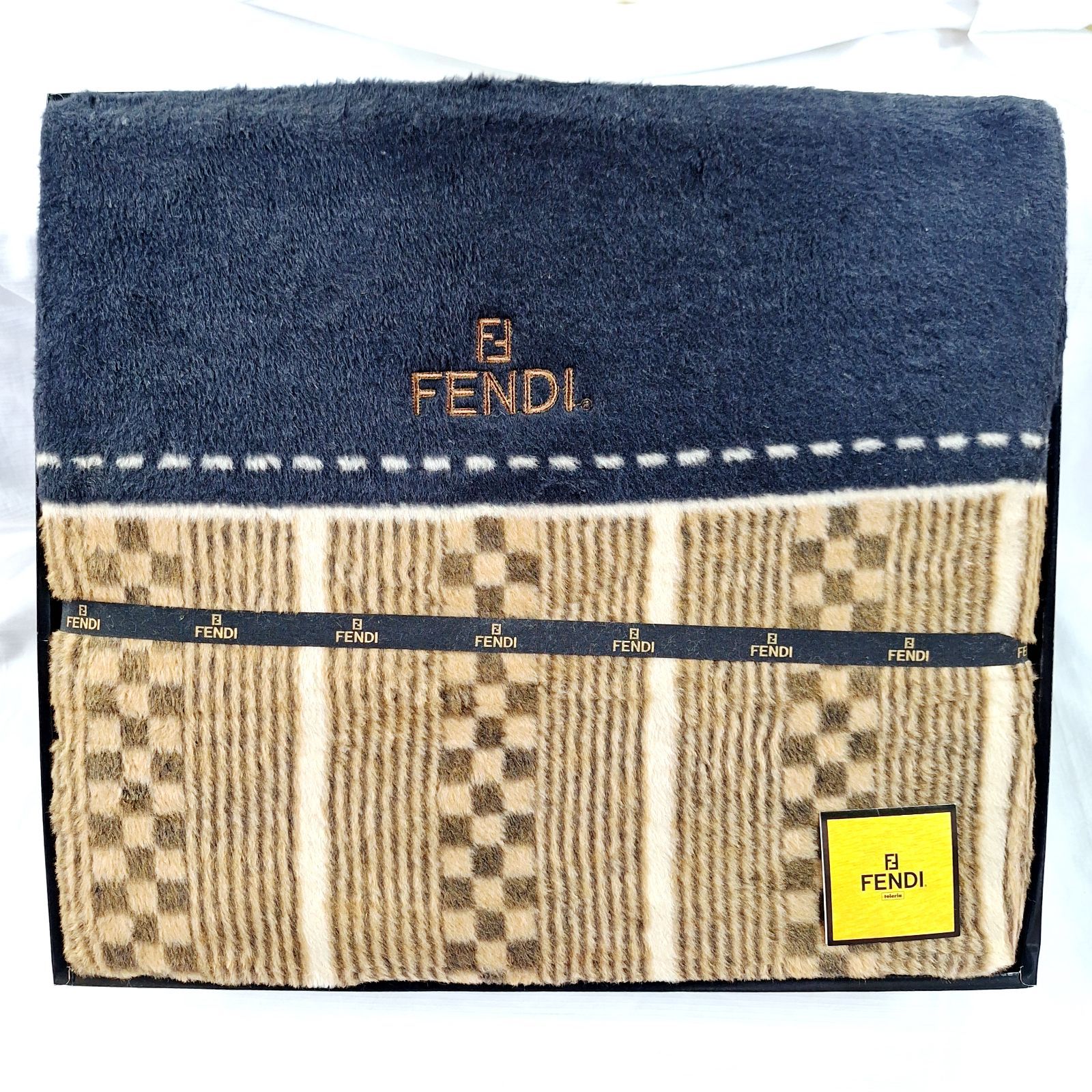 FENDI シルク混綿毛布 フェンディ 毛布 寝具 店舗管理番号ｍ