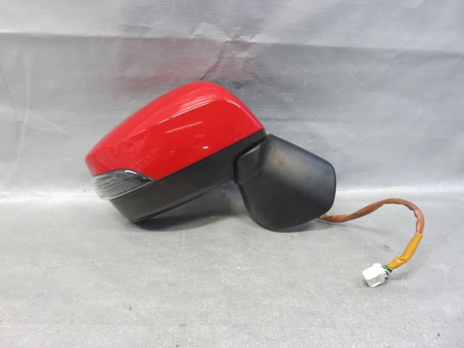 STD7629 スバル純正 VM4 VMG レヴォーグ 右 ドアミラー サイドミラー 運転席 右前 C7P 赤 ライトニングレッド