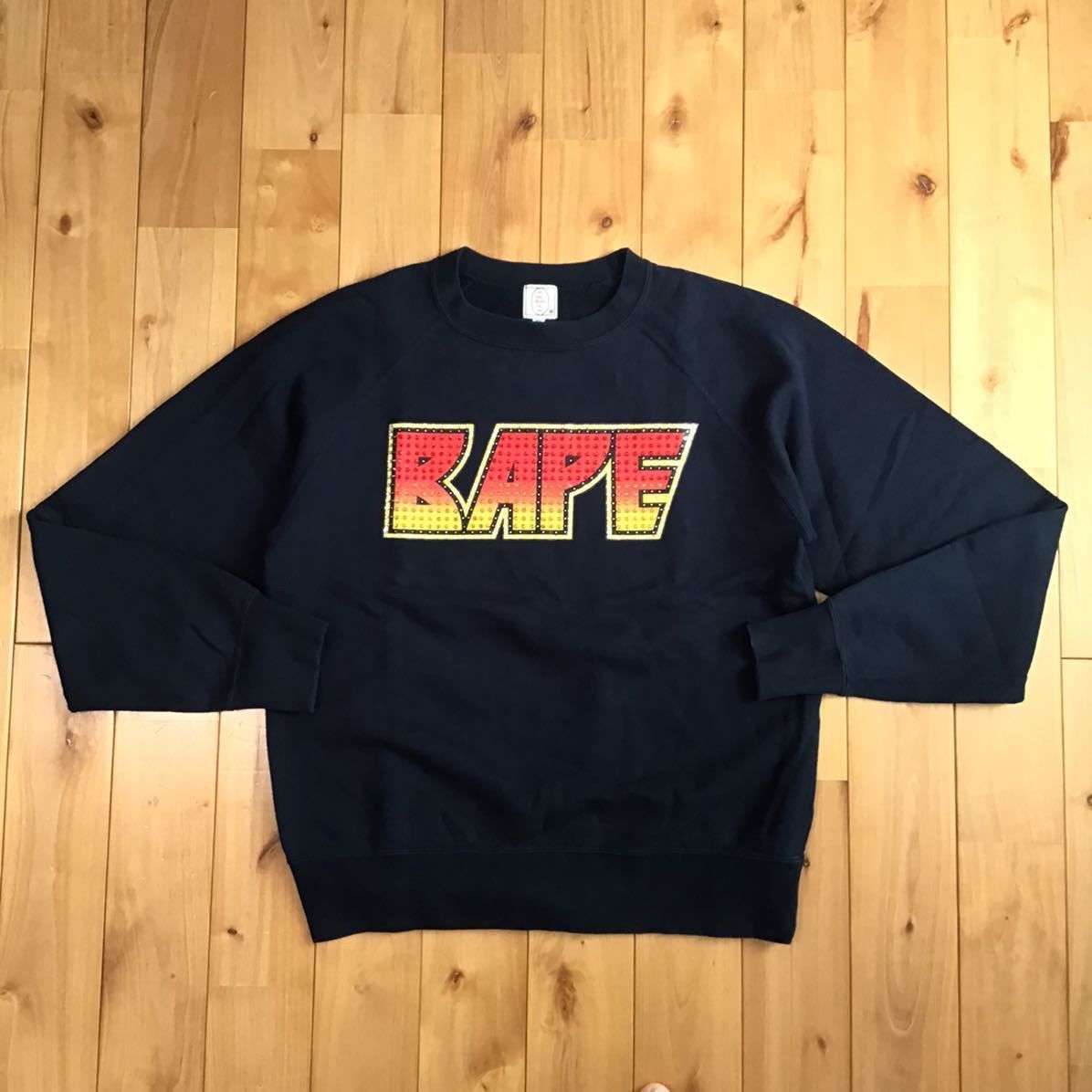 スワロフスキー KISS LOGO スウェット BAPE ベイプ ape エイプ - メルカリ