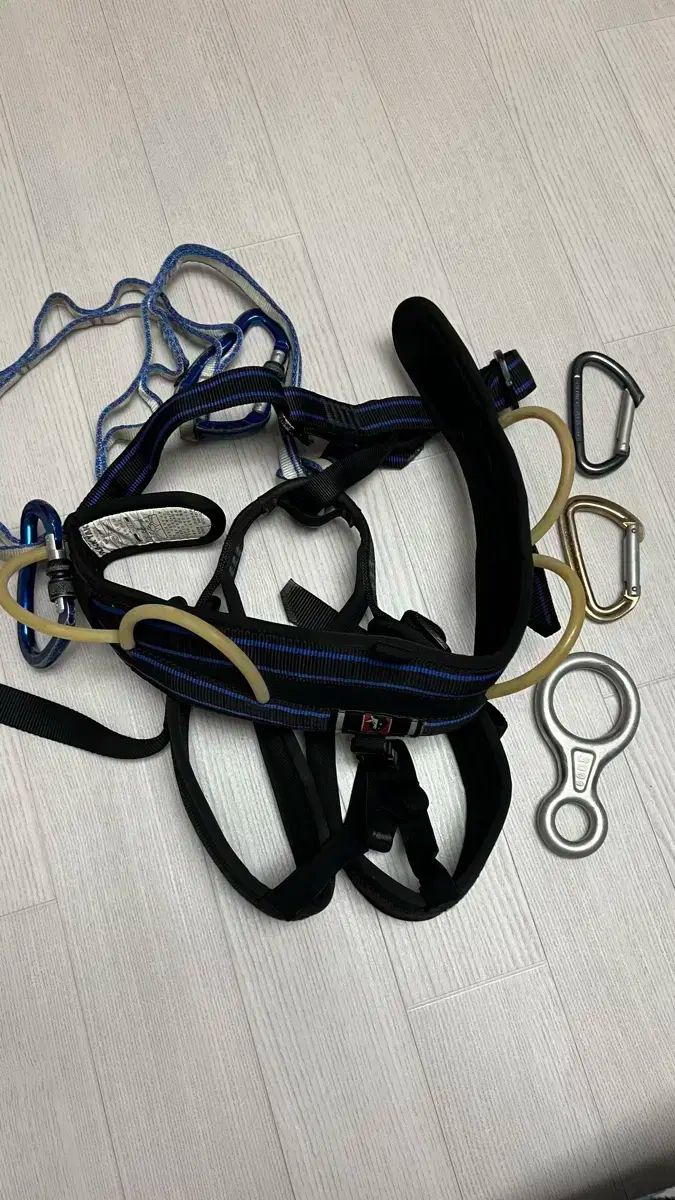 BLACK YAK ブラックヤク 登山 ハーネス ロックウォール