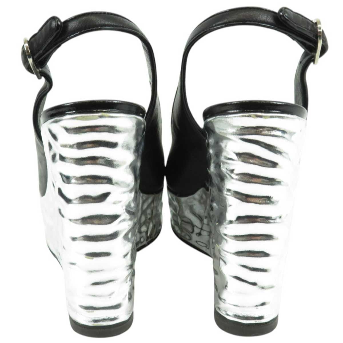 シャネル ココマーク パンチング メタリック サンダル G26744