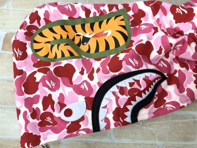 中古】 A BATHING APE アベイシングエイプ ジップパーカー 総柄
