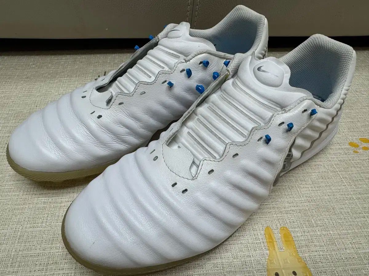 290 NIKE ナイキ ルナ レジェンド 7 プロ TF