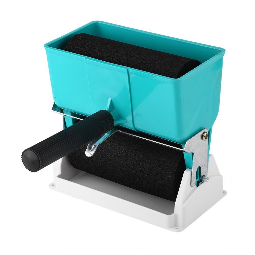 ほぼ新品☆PRADA iPhone 15 Pro ケース オリーブグリーン正規品