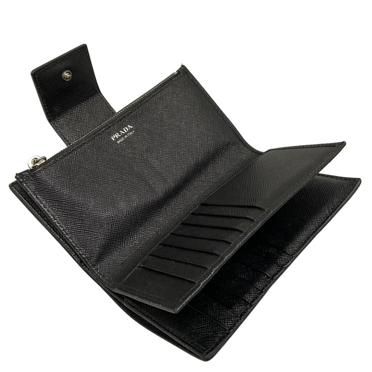 PRADA(プラダ) 2つ折り財布 - 1ML005 黒 エナメルメタルアップリケ  