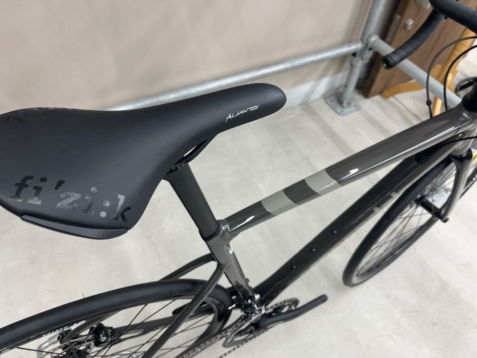 【新品未使用】 cannondale CAAD13 Disc キャノンデール キャド13 ロードバイク ディスクブレーキ SHIMANO 105 【送料無料】