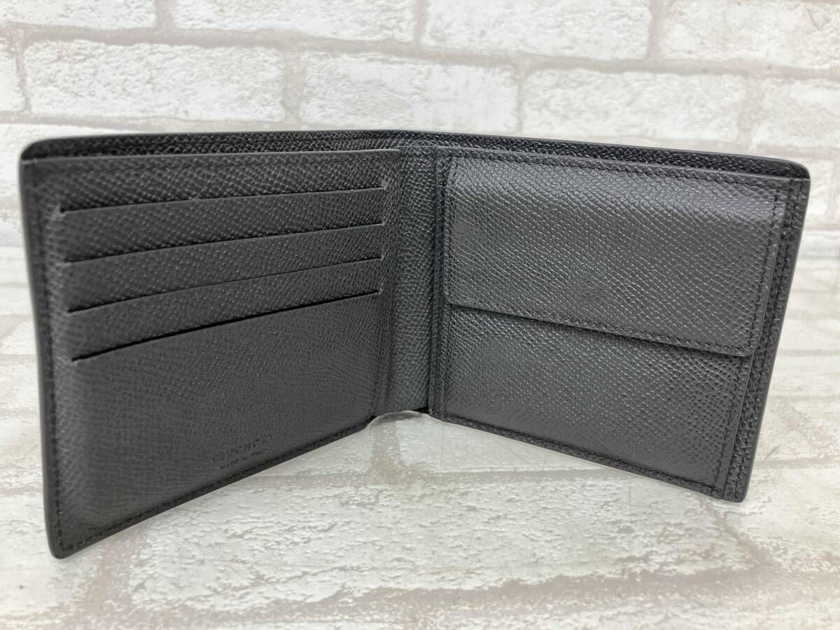 二つ折り財布 小銭入れあり