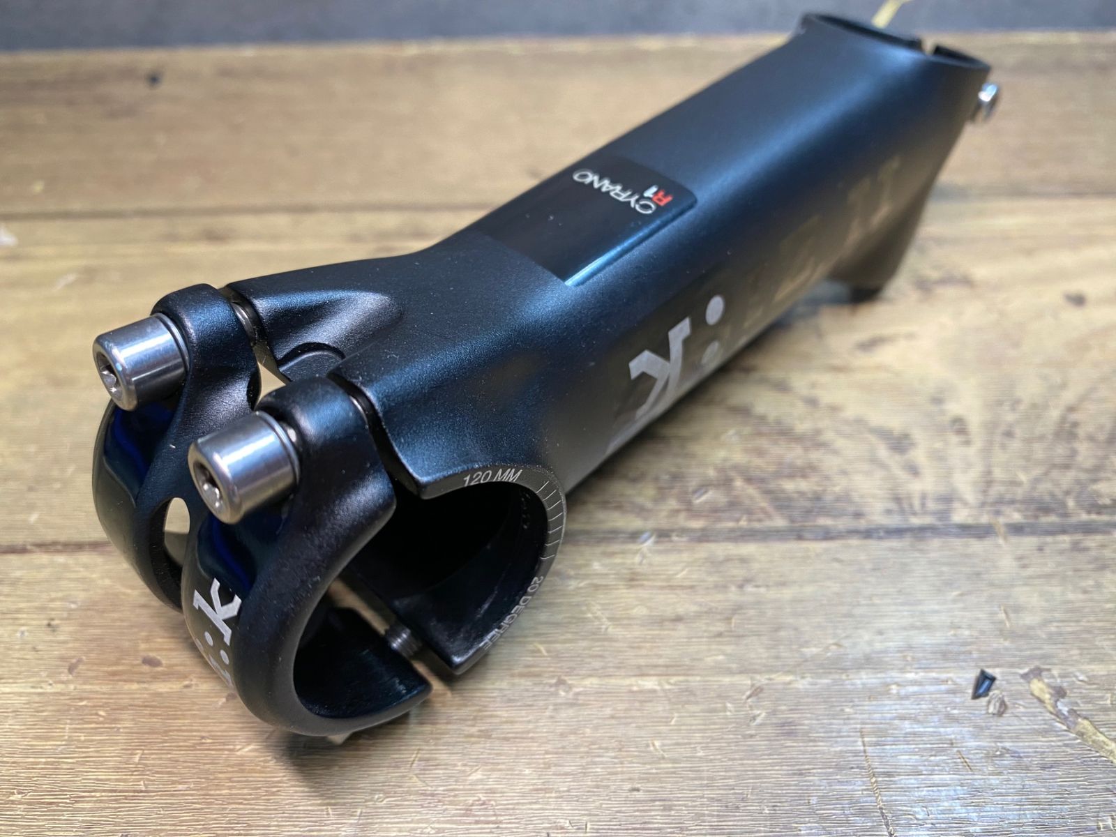 フィジーク CYRANO BULL 420mm fizik CYPRANO R1 ハンドル 420mm Fizik