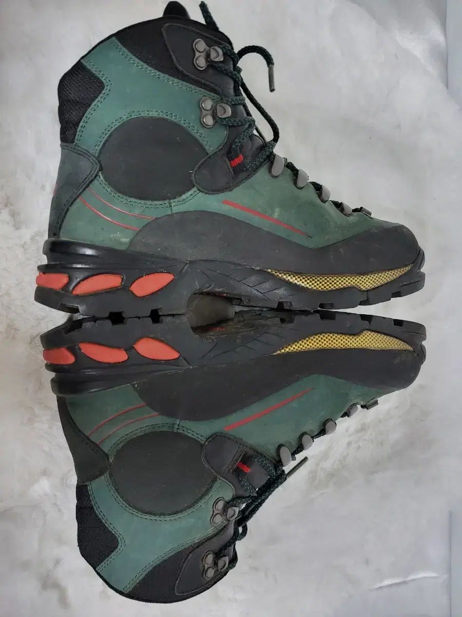 テクニカル 登山靴