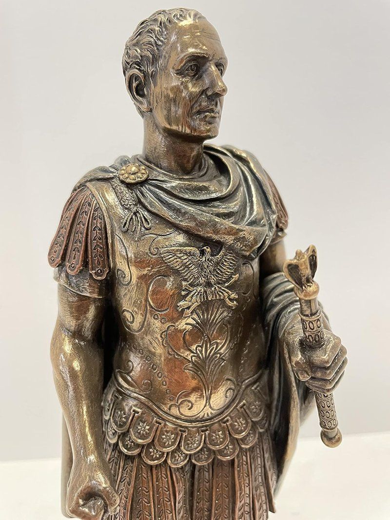 ローマ軍の軍服像のガイウス・ジュリアス・シーザー ブロンズ風 彫像/ Gaius Julius Caesar in Roman Military  Uniform Statue（輸入品 - メルカリ