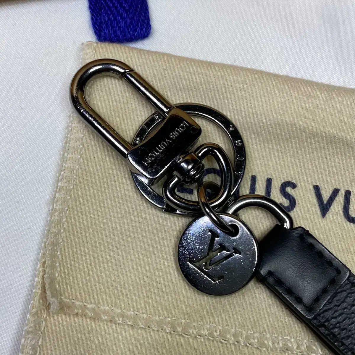 LOUIS VUITTON ルイヴィトン キーリング エクリプス M61950 楽天市場】ルイヴィトン キーホルダー LOUIS VUITTON キーリング