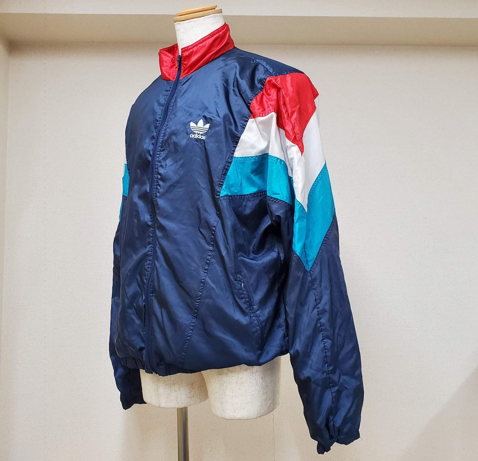 80s adidas アディダス ヴィンテージ ナイロンジャケット 万国旗タグ 