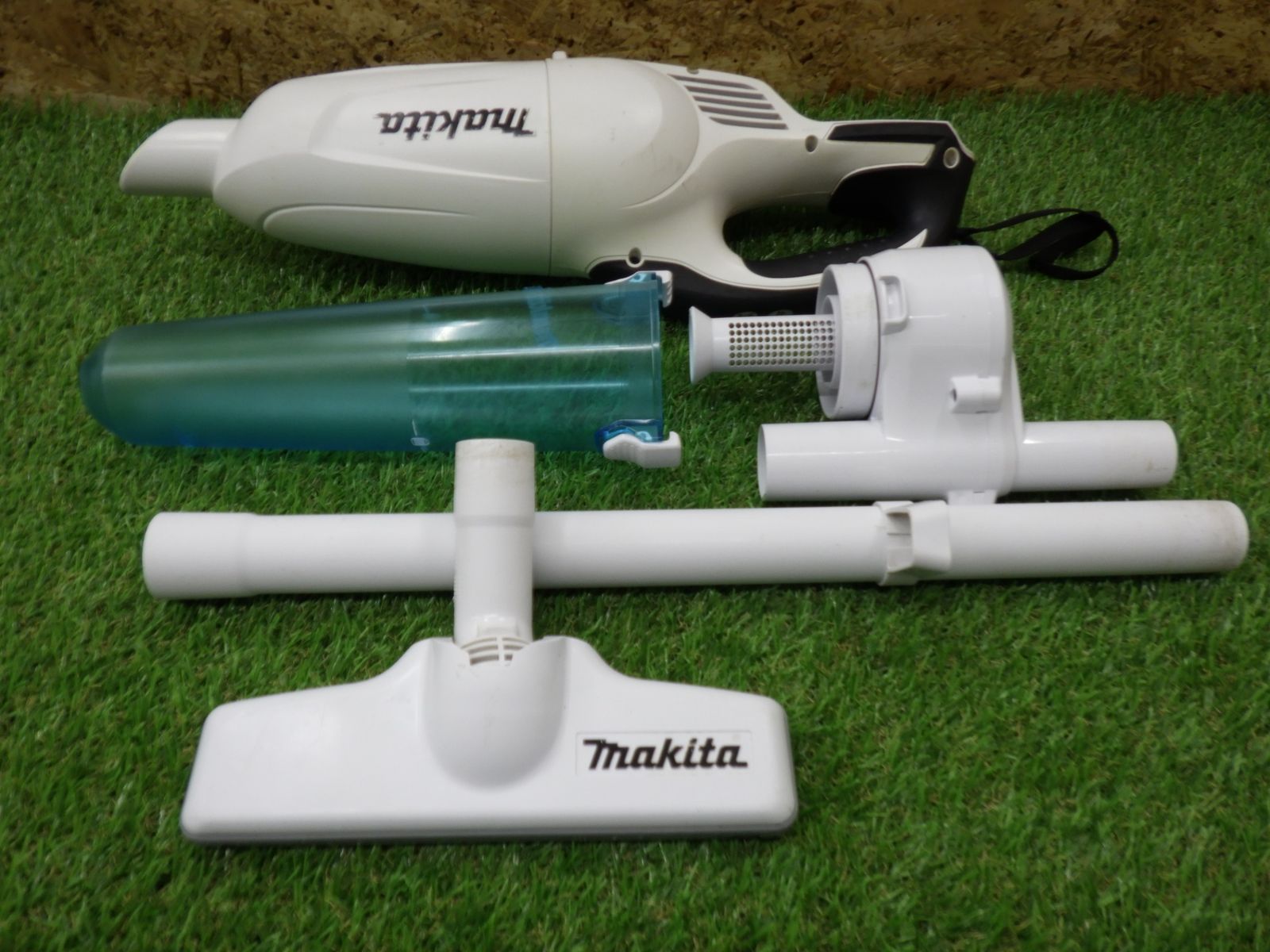 マキタ18V充電式クリーナCL181FD 純正バッテリー、充電器、サイクロン