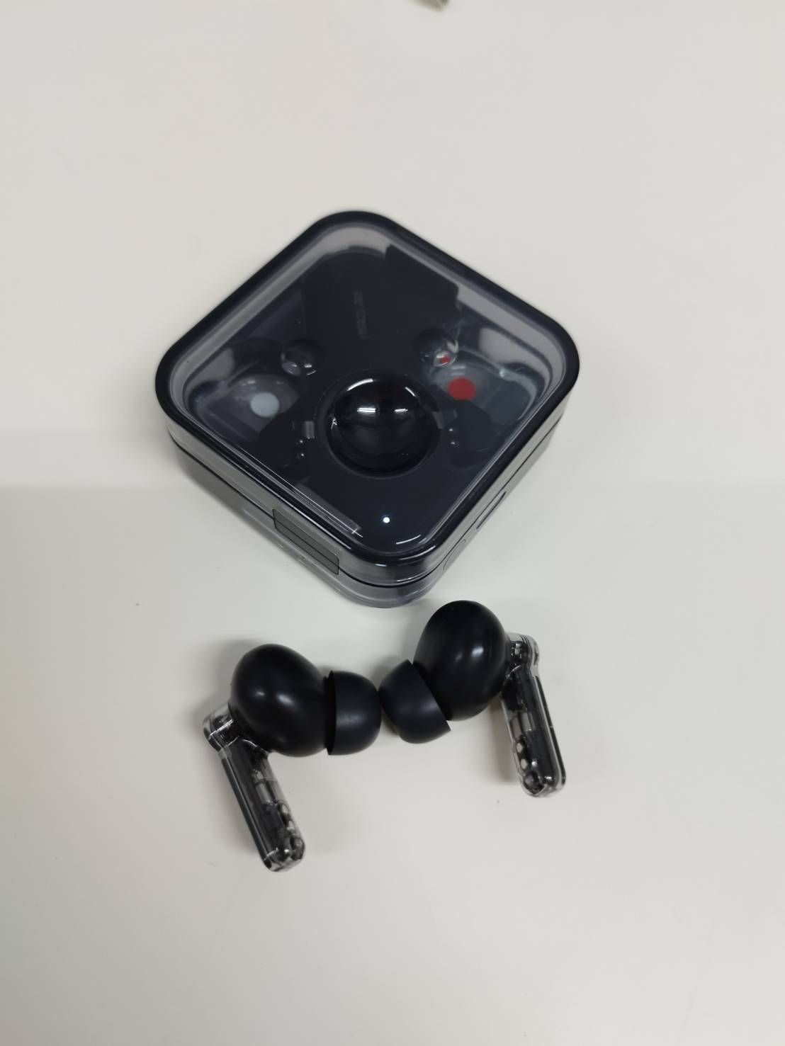 ワイヤレスイヤホン