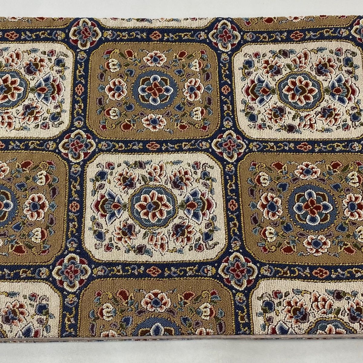袋帯 美品 逸品 格天井 花唐草 相良刺繍 金銀糸 薄茶色 六通
