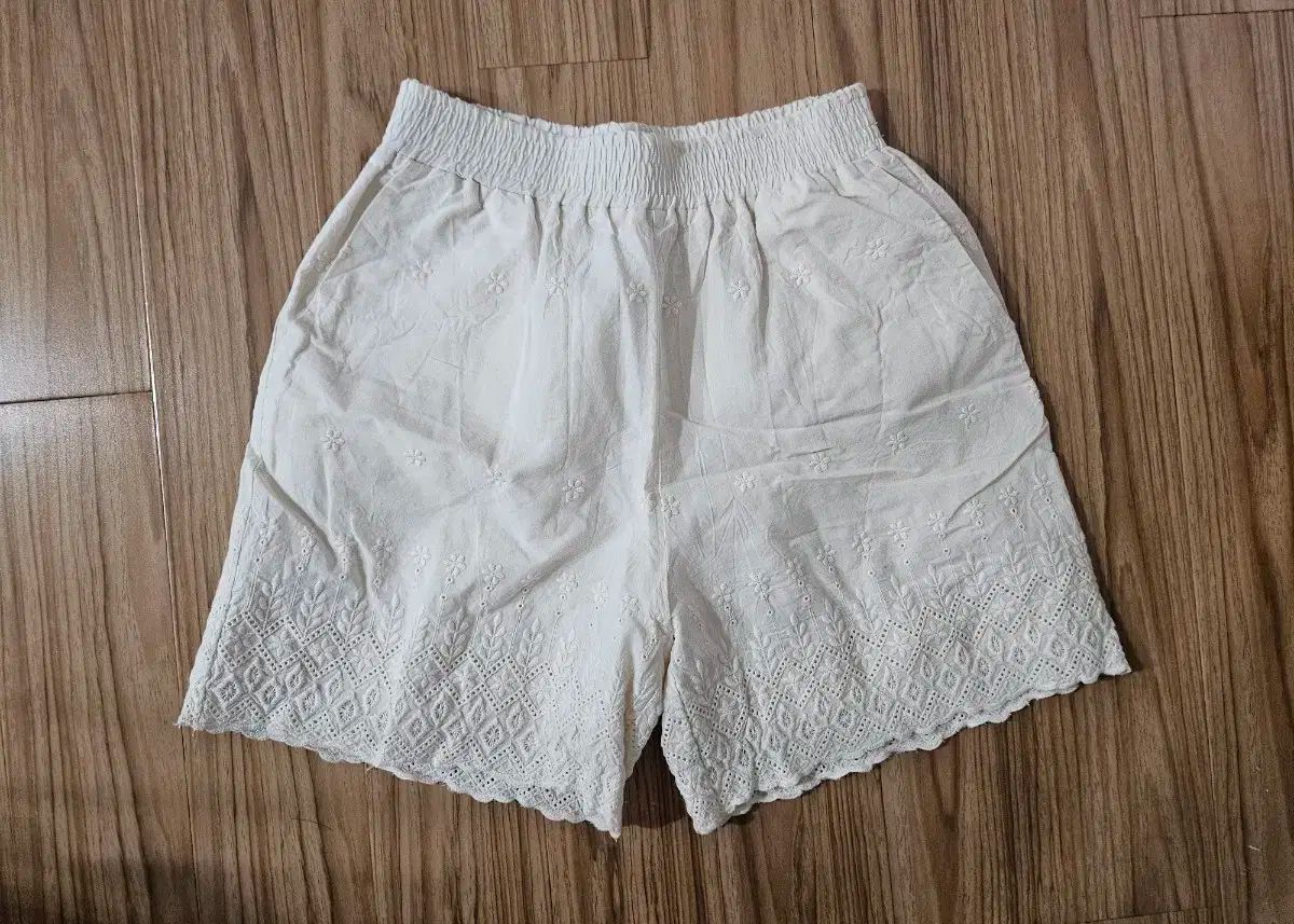 コットン アイレット パンチング 半ズボン