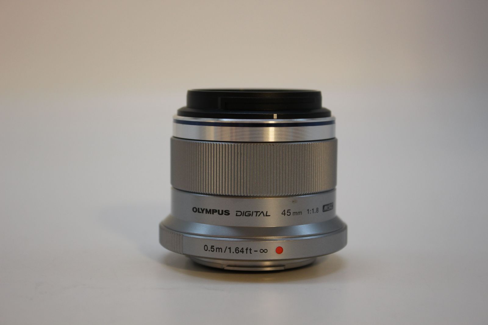 45mm F1.8