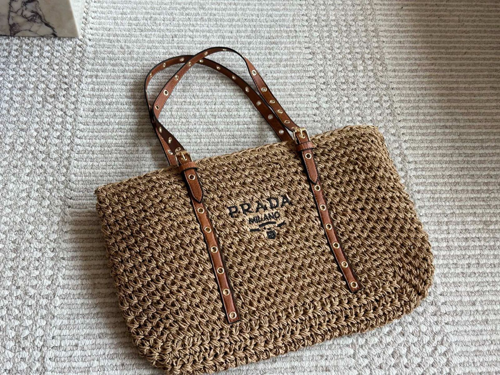 今日 Prada Straw Bag プラダ ストローバッグ