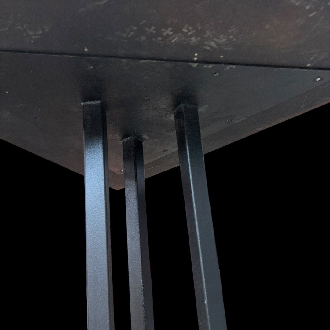 北欧ヴィンテージ 三角 木製 ダイニングテーブル 古い三角テーブル アンティーク MARWIL-DEMENAGEMENTS_CH