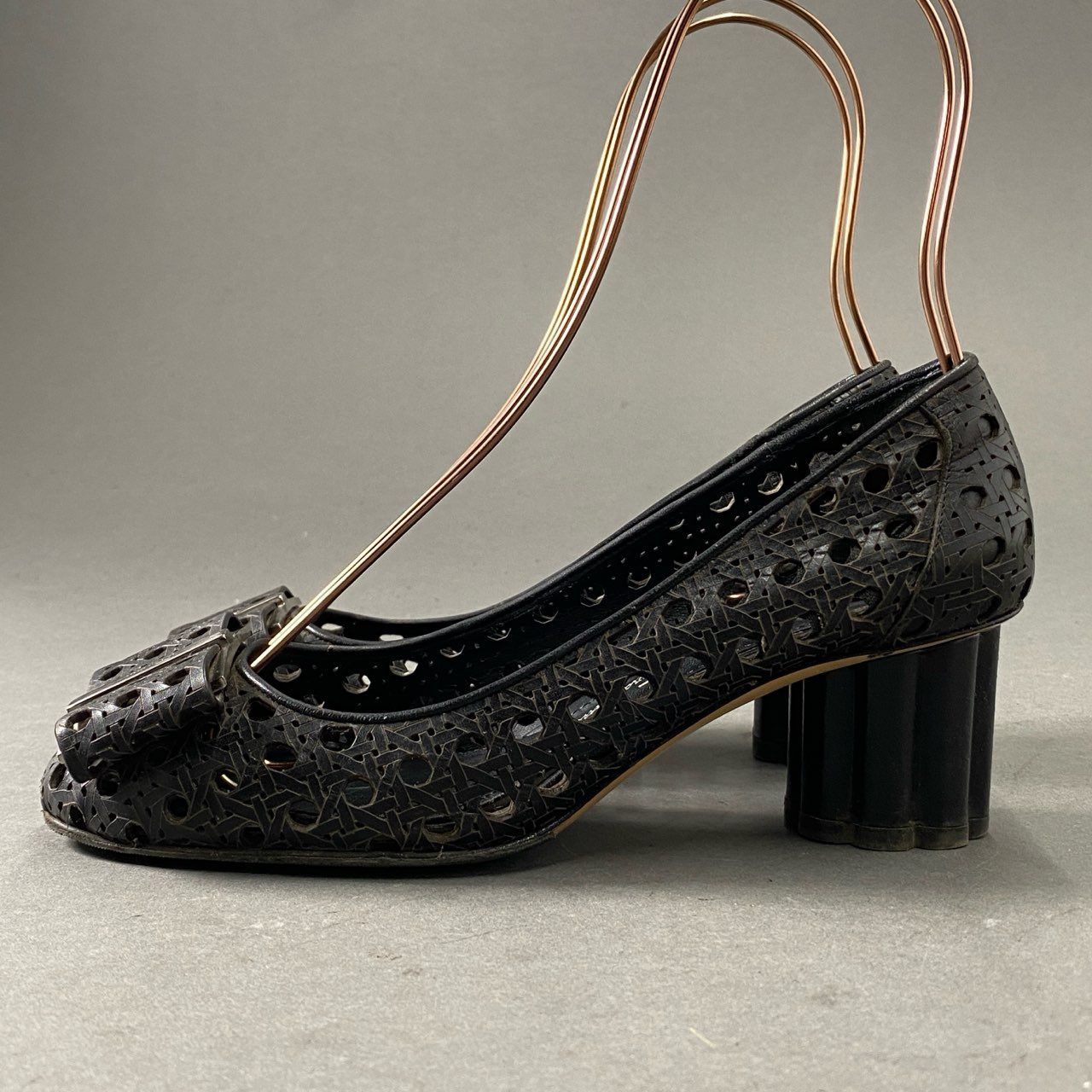 SalvatoreFerragamo フラワーヒール ヴァラリボン パンプス SalvatoreFerragamo フラワーヒール ヴァラリボン パンプス