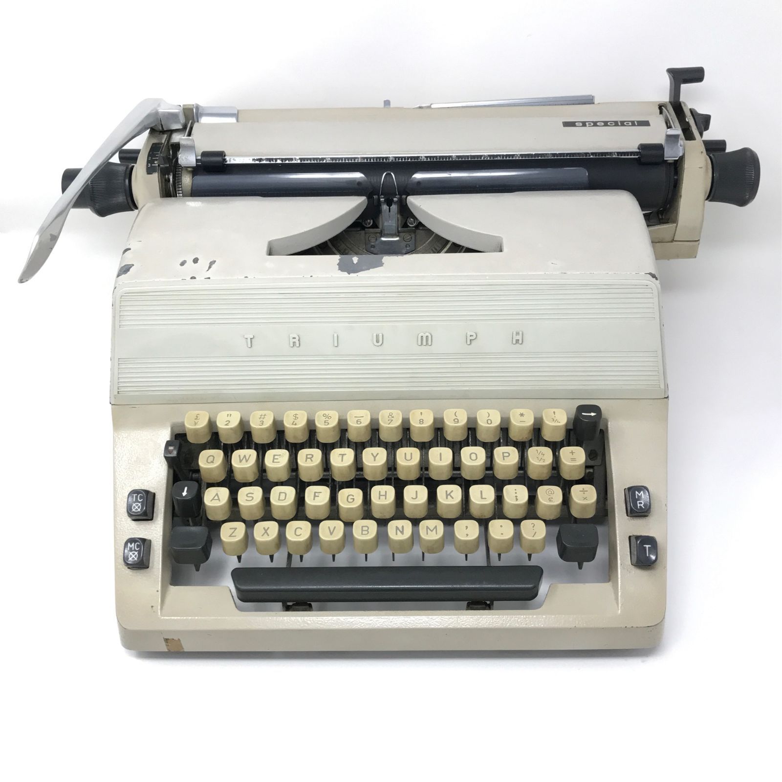 triumph社のかなり古いタイプライター