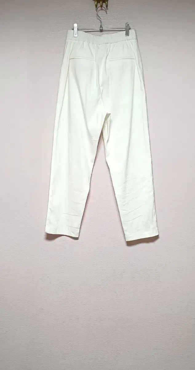 DKNY