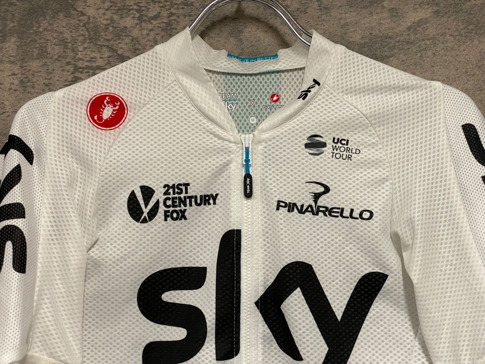 カステリ　サイクルジャージ　チーム SKY サイズ L ホワイト 美品 カステリ 2019年のチームスカイレプリカウェアコレクション - 新