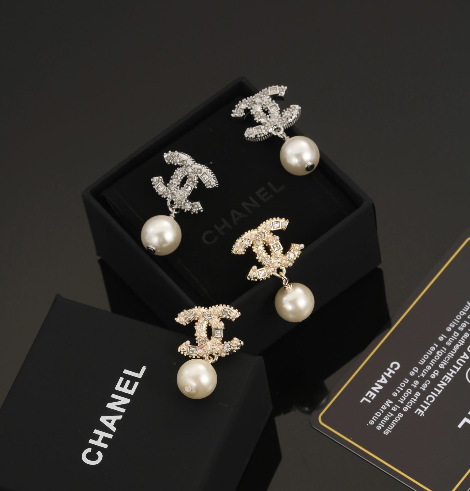 シャネル Chanel パールピアス ゴールド＆シルバー ファッショナブル オールマッチ