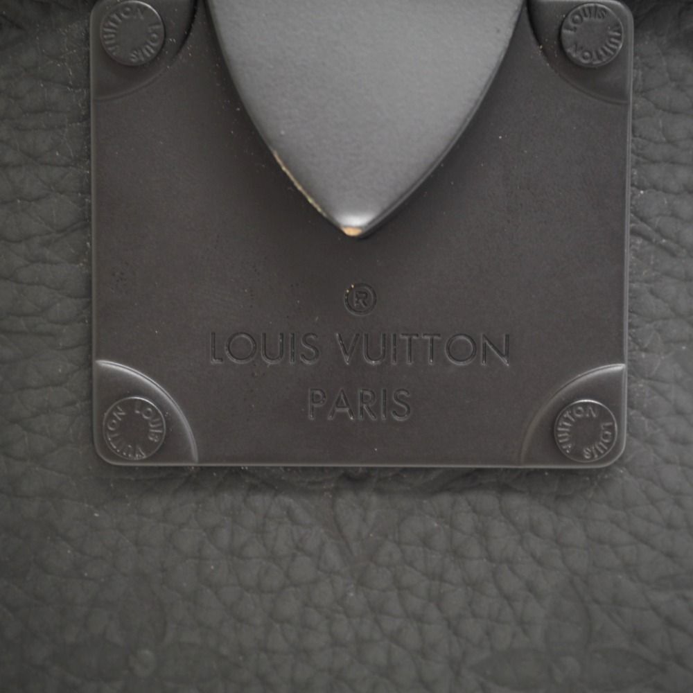 Louis Vuitton Leather Logo Messenger & Shoulder Bags (M81525)