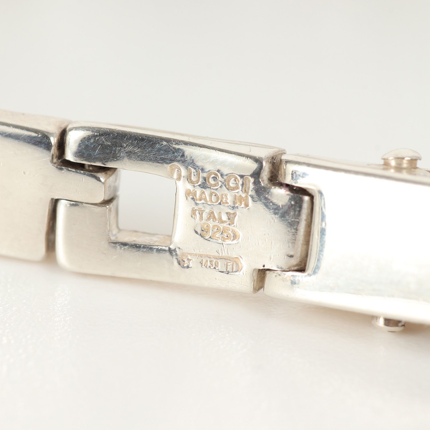 グッチ Gシェイプ プレート ブレスレット シルバー 925 GUCCI グッチ Gシェイプ リンク ブレスレット G Shaped Bracelet
