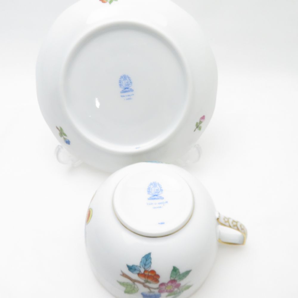 Herend - 美品 Herend ヘレンド ヴィクトリアプレーン VA 724 ティーカップ＆ソーサー 1客 金彩 フラワー 花 蝶 紅茶 テーブルウェア SU12285L1 ヘレンド ヴィクトリア・ブーケ 00724-0-00／724 ティーカップ