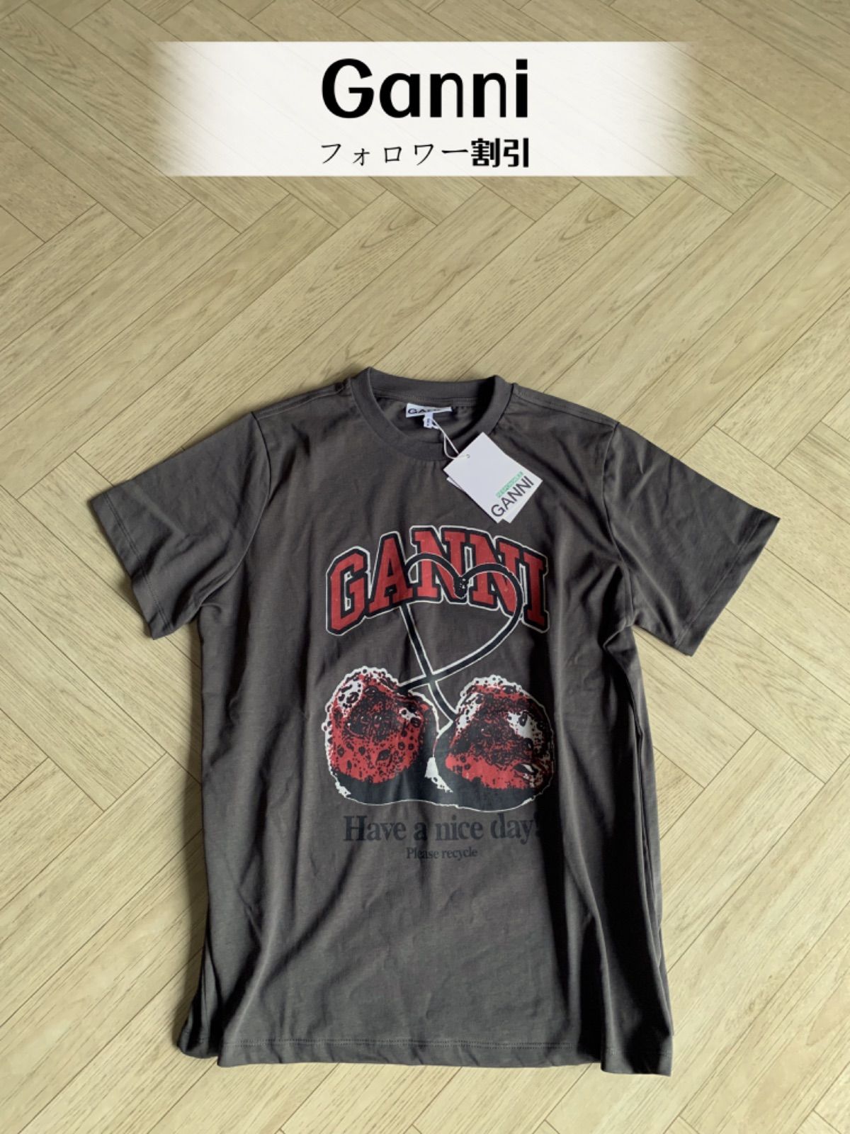 GANNI半袖Tシャツ レッドチェリー ウォッシュドグレー