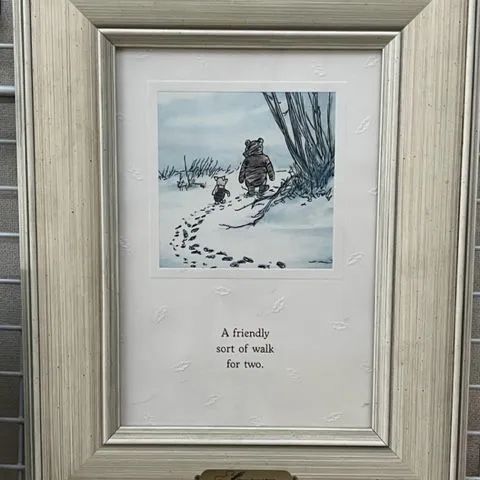 ディズニー くまのプーさん 絵 追跡 Framed Prints - ㈱ジョーエー