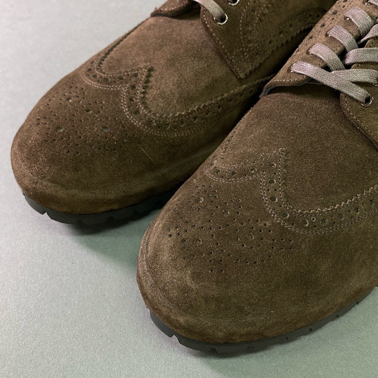 1j29 HIROSHI TSUBOUCHI ヒロシ ツボウチ ウイングチップ スエード