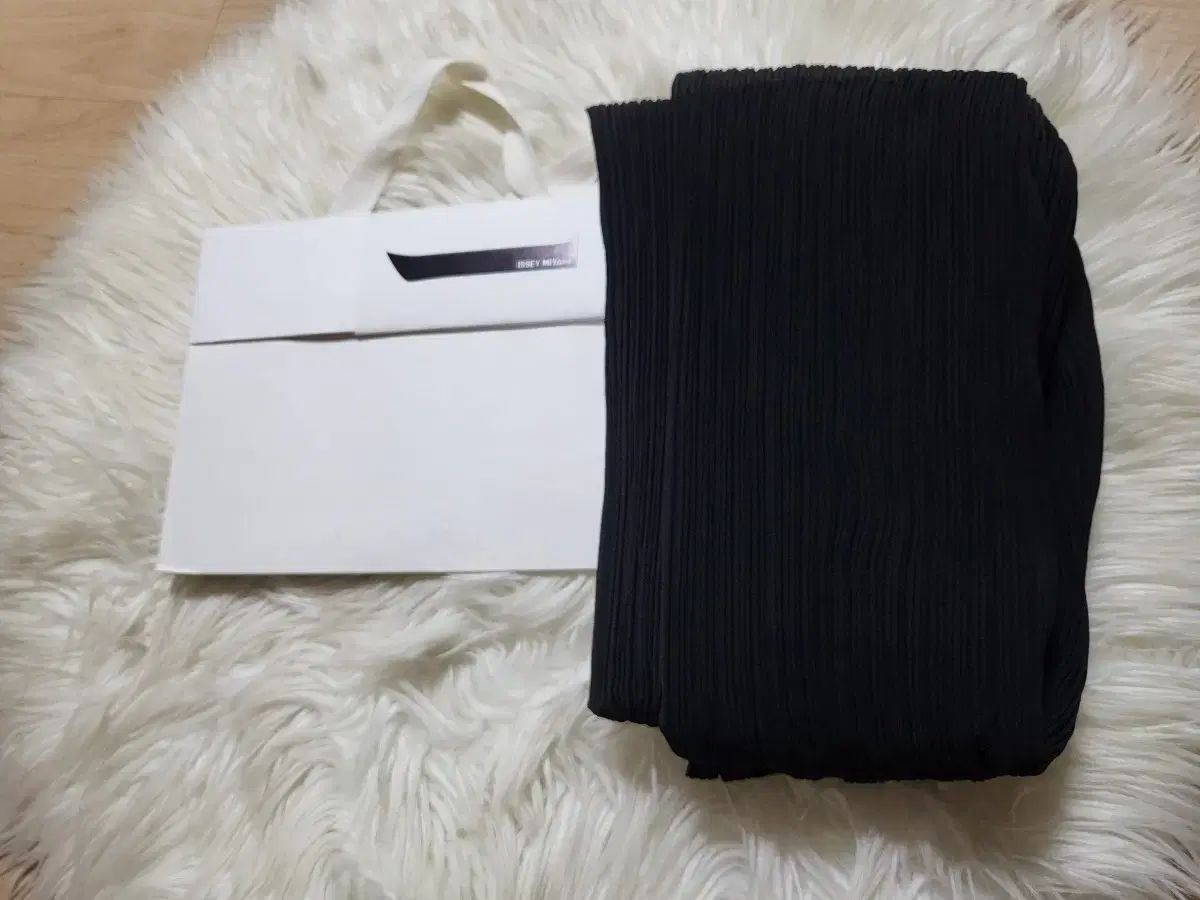 イッセイミヤケ スカート ブラック 1サイズ