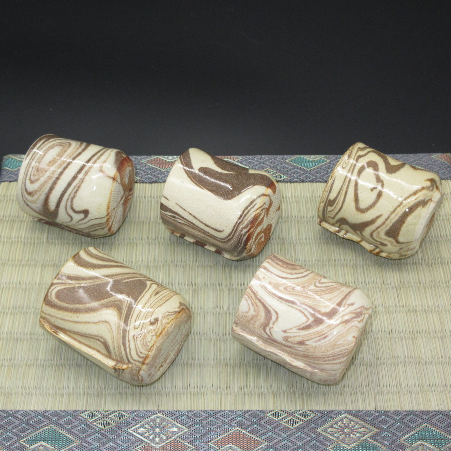 ☆陶器 瀬戸物 美濃焼 征山窯 板作り 猪口 盃 ぐい呑 ≪手作り≫ 5個