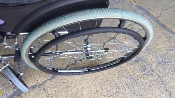 車椅子 折りたたみ式