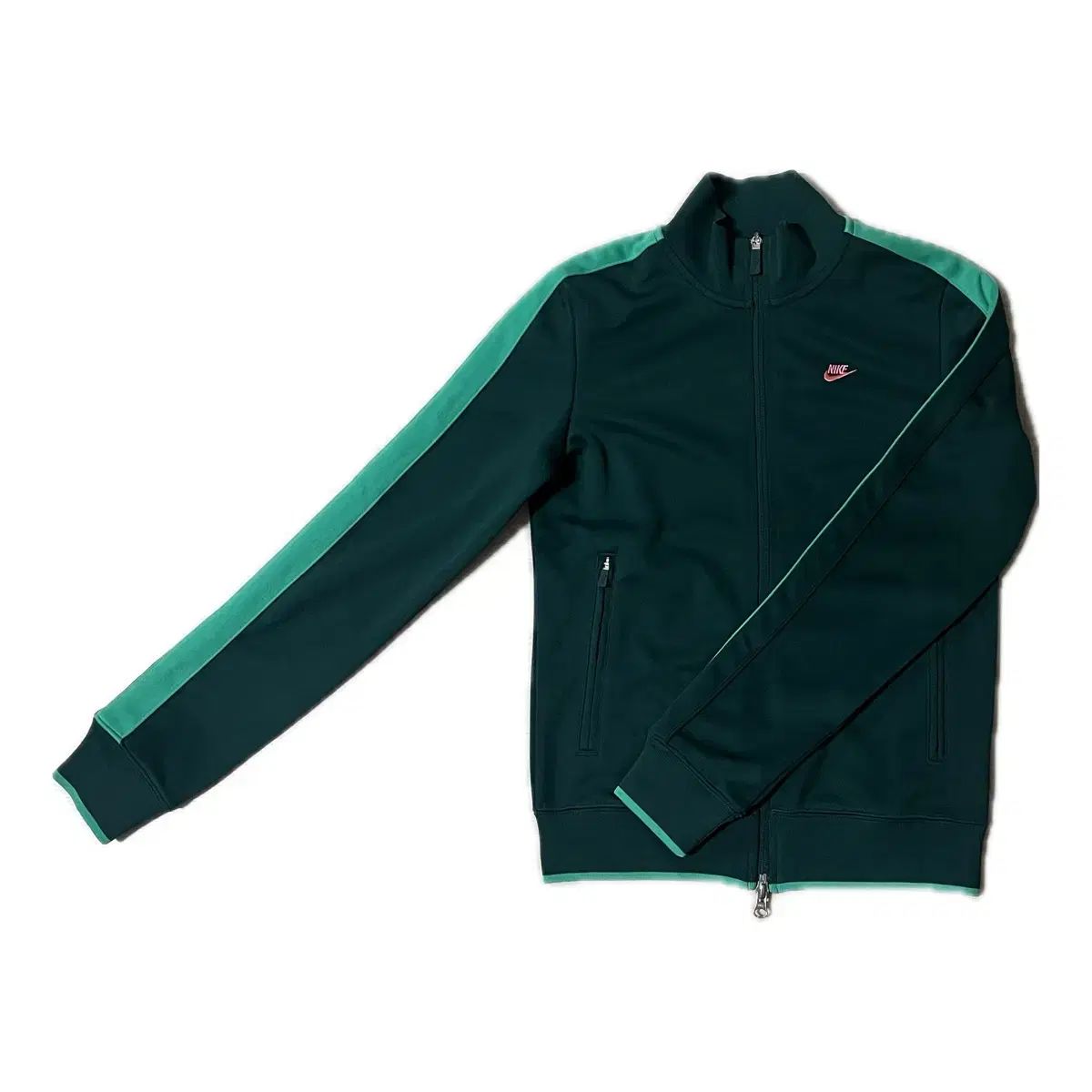 Nike(ナイキ） 緑 ジャージ トラックトップス