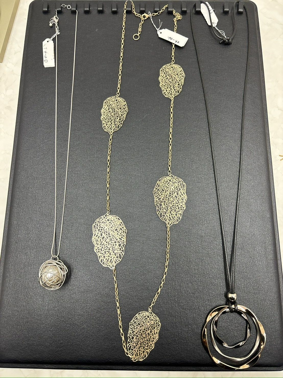 アクセサリー まとめ売り - メルカリ